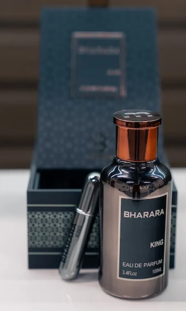 Perfume Bharara King junto a su caja de presentación